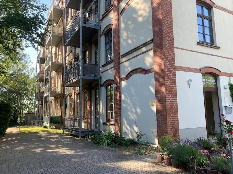 Ruhige Wohnung Im Fabrikstil In Chemnitz Esterno foto